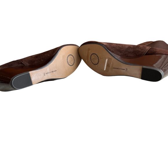 Adrienne Vittadini Suede Wedge Ankle Boots Chocolate Brown 7 - Picture 5 of 6